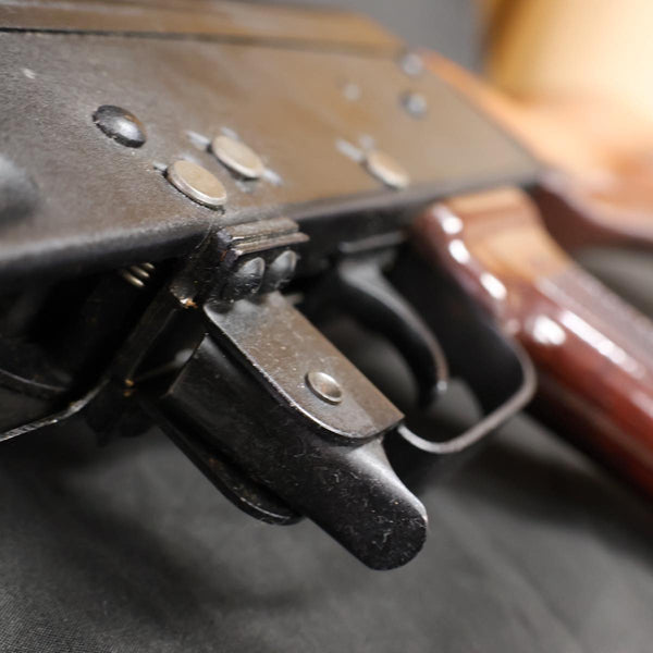 【中古】ソビエト連邦軍 放出品 ソ連軍 AKM 自動小銃 無可動 イジェフスク兵工廠 ロシア軍 カラシニコフ AK47 無可動銃